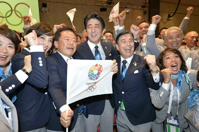 Japón expresa su alegría por haber ganado la candidatura a los Juegos Olímpicos de 2020 (2021) en 2013