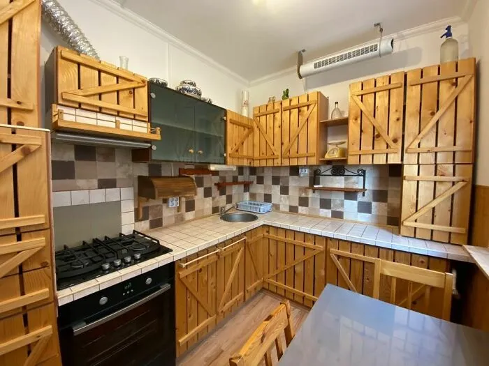 Encontrado en una casa cercana que está en venta