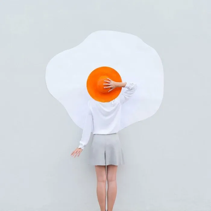30 Shots Combining Perfectly Executed Poses And Interactions With Architecture By A Photography Duo Couple