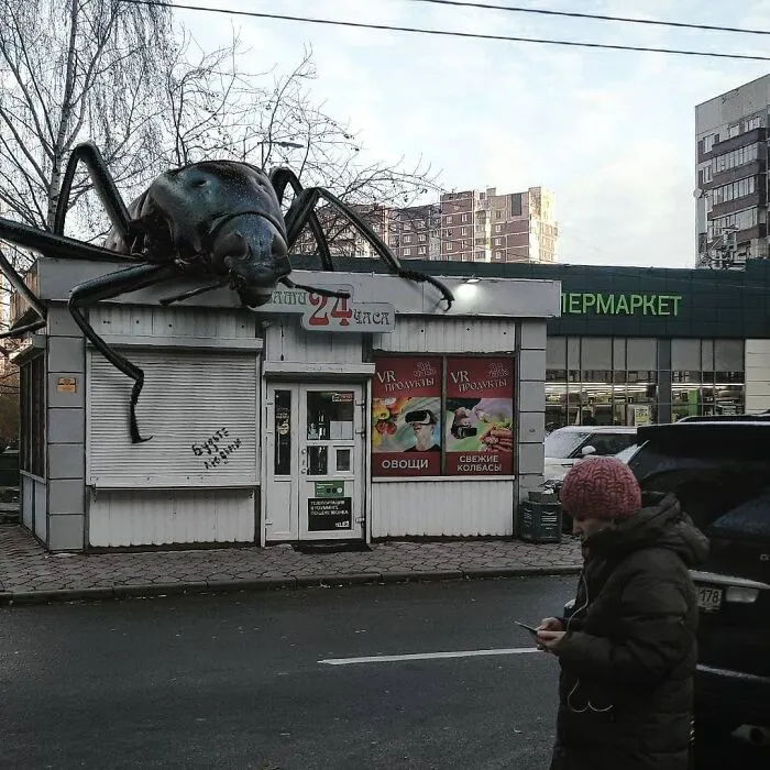 30 Unexpected Photo Manipulations Of Russian Streets Filled With Gigantic Animals By Vadim Solovyev (New Pics)