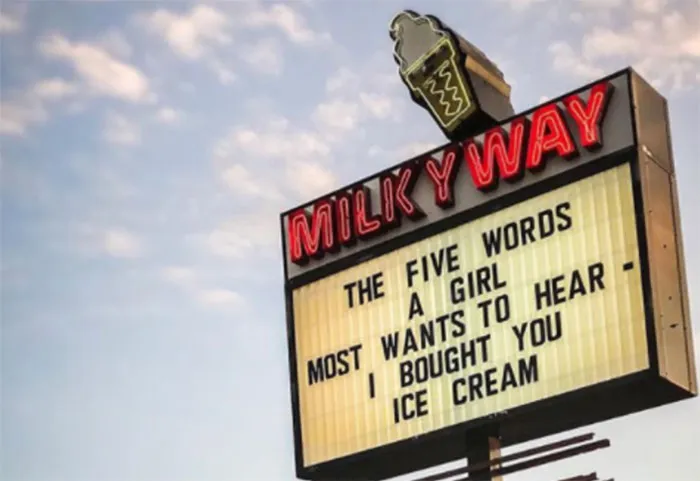 This Ice Cream Shop Is Winning The Funny Sign Game (21 Pics)