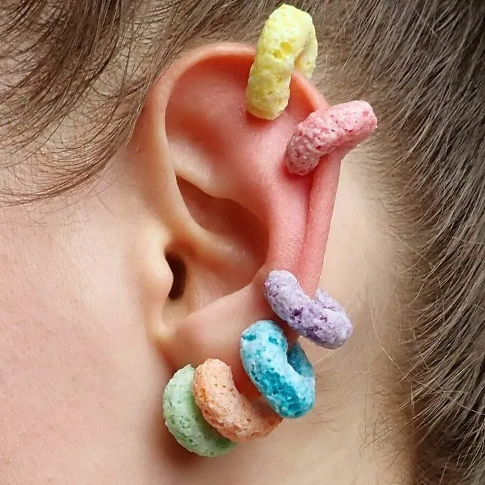 30 Style Accessories Made From The Most Random Stuff You Can Find In Your Home By This Canadian Artist