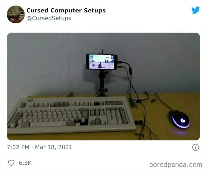 30 Times People Had Such Terrible Computer Setups, They Could Only Be Described As 'Cursed', As Shared By This Twitter Account