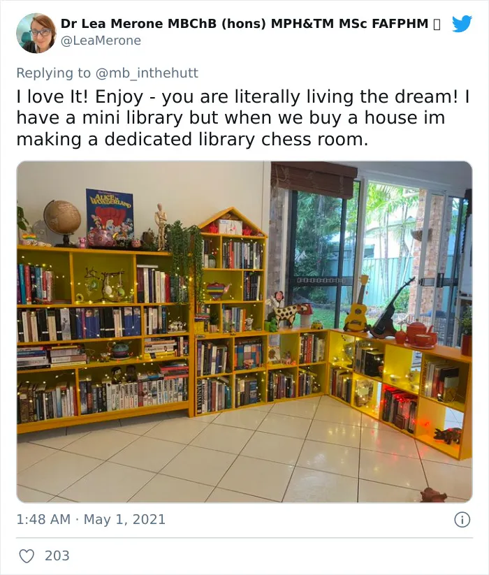 21 People Responded By Showing Their Home Libraries When A Twitter User Shared She Just Finished Hers