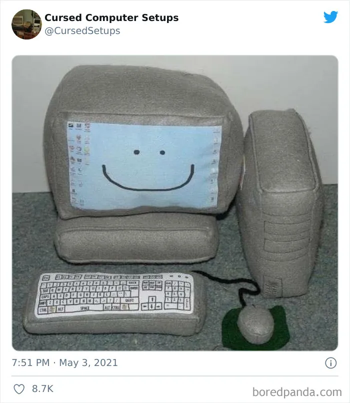 30 Times People Had Such Terrible Computer Setups, They Could Only Be Described As 'Cursed', As Shared By This Twitter Account