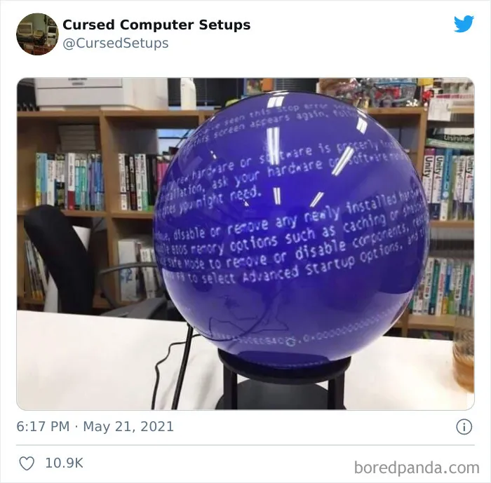 30 Times People Had Such Terrible Computer Setups, They Could Only Be Described As 'Cursed', As Shared By This Twitter Account