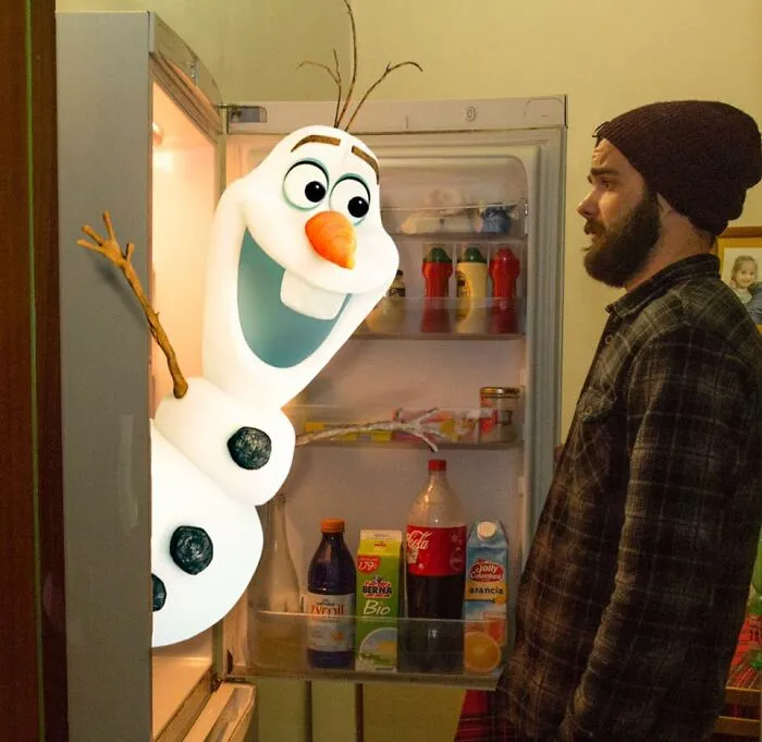 Guy 'Hangs Out' With Disney Characters In 30 Pics (New Pics)