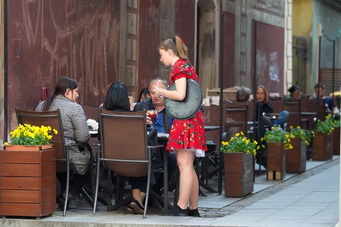 20 Historias terribles de usuarios sobre clientes infernales que han tenido