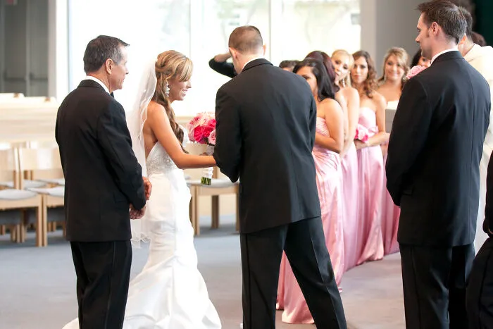 30 Divertidos, extraños y profundos "pensamientos en la ducha" sobre el matrimonio, compartidos en este grupo online