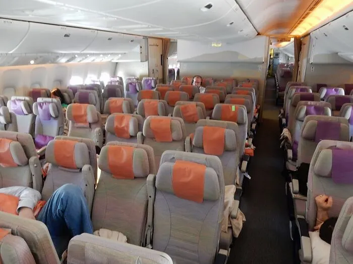 Estos pilotos y auxiliares de vuelo comparten 25 cosas molestas que hacen los pasajeros