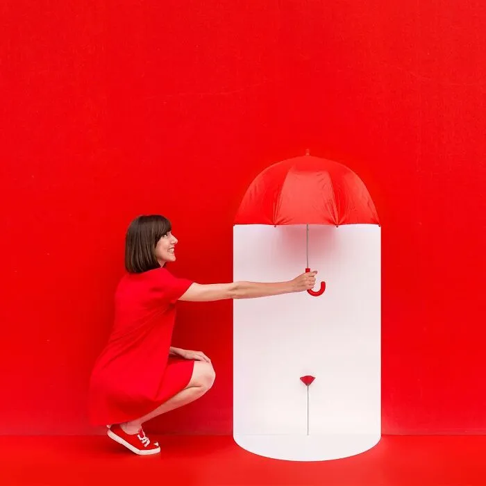 30 Shots Combining Perfectly Executed Poses And Interactions With Architecture By A Photography Duo Couple