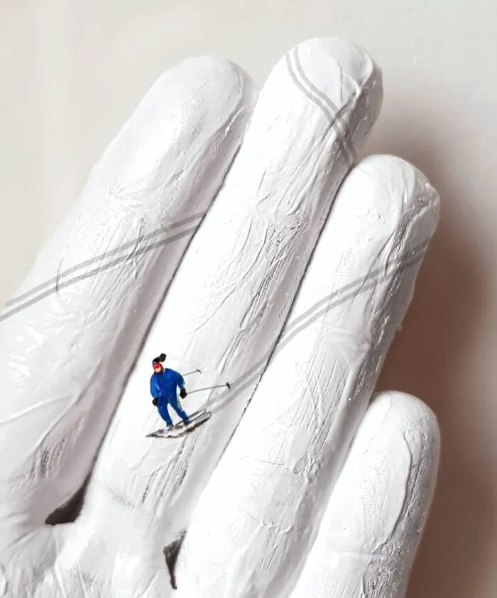 Artist Uses Her Hands As A Canvas To Show Her Hidden Worlds (39 Pics)