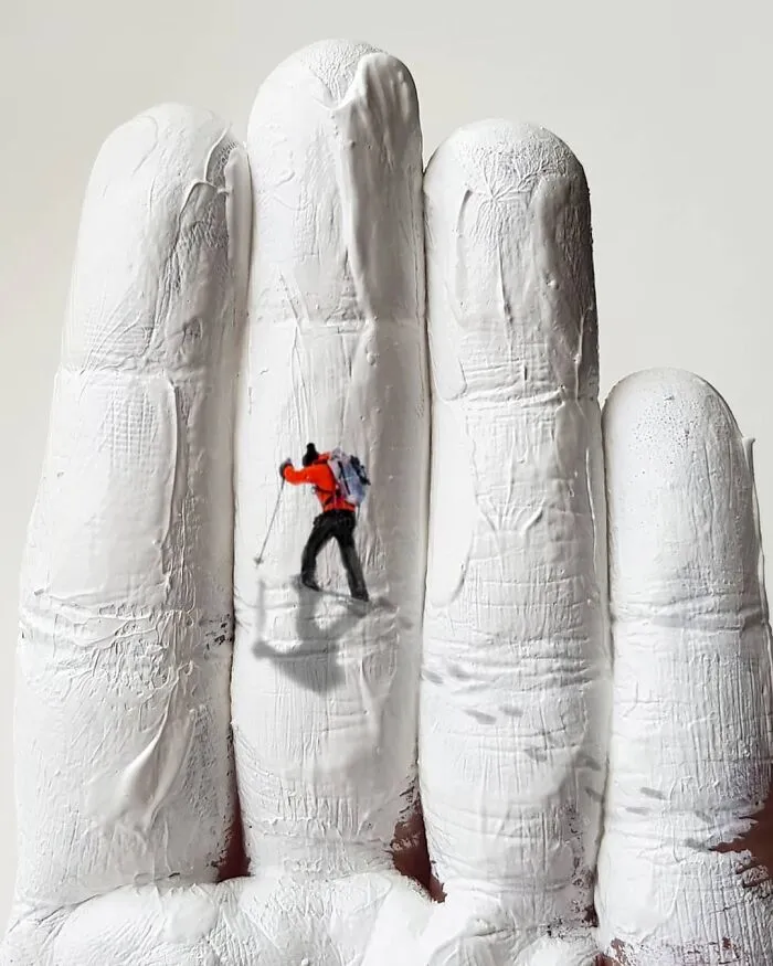 Artist Uses Her Hands As A Canvas To Show Her Hidden Worlds (39 Pics)