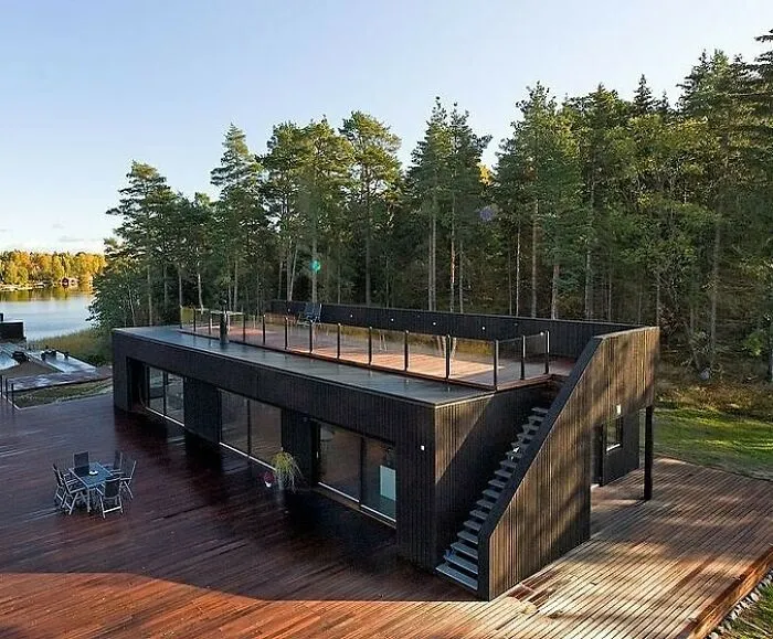 30 Amazing-Looking Houses Built From Recycled Shipping Containers