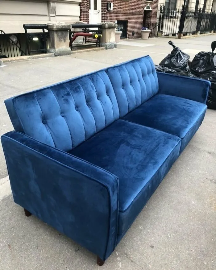 What Percentage Of New Yorkers Own Velvet Couches?! Another Blue Velvet Beauty! 116th And Morningside