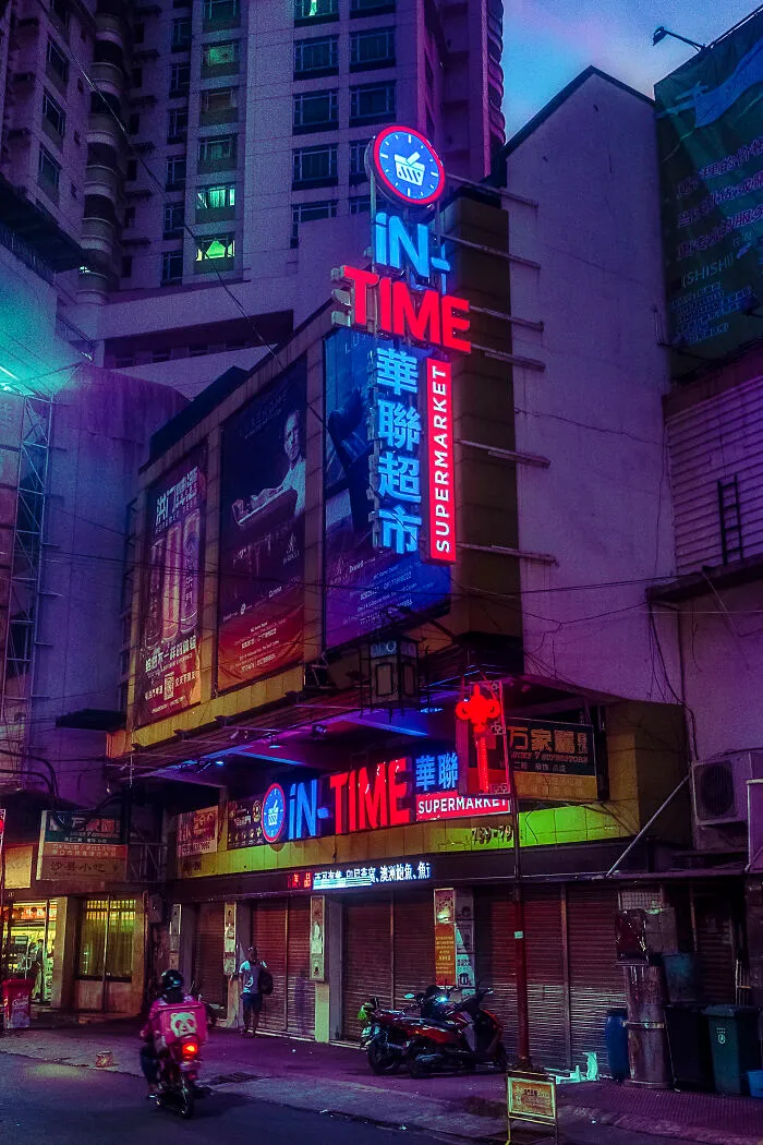 Another Scene At Binondo Chinatown During Duskfall
