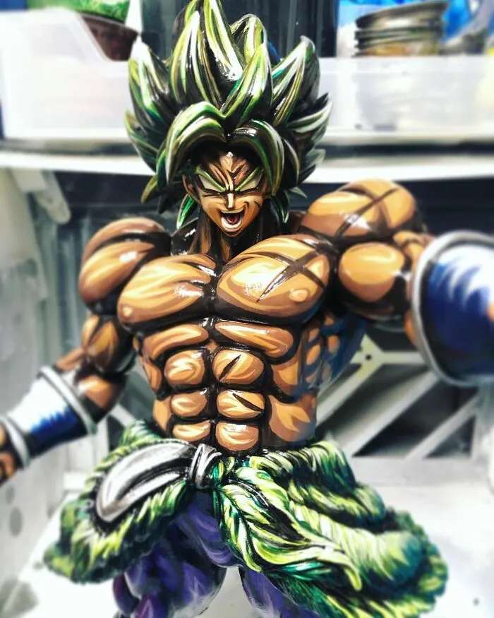 Artist Transforms Generic Anime Figurines And They Look Like They Escaped A Manga (43 Pics)