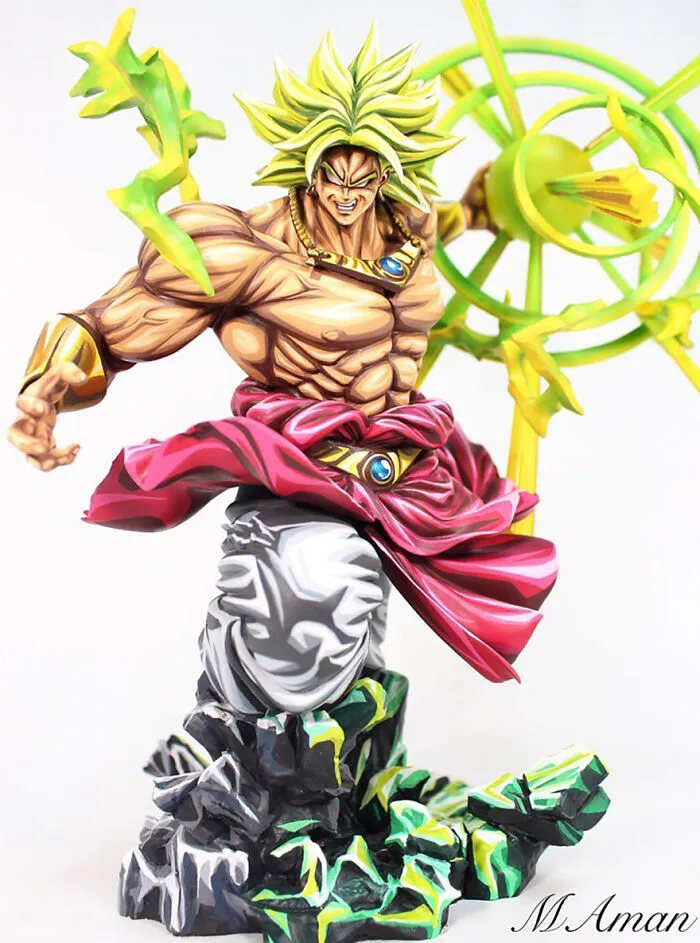 Artist Transforms Generic Anime Figurines And They Look Like They Escaped A Manga (43 Pics)