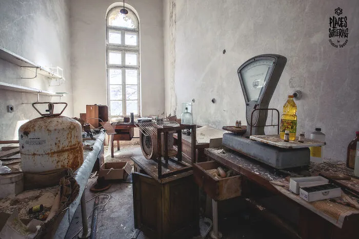 I Entered An Abandoned Food Chemistry Institute Illegally To Take Pictures (30 Pics)