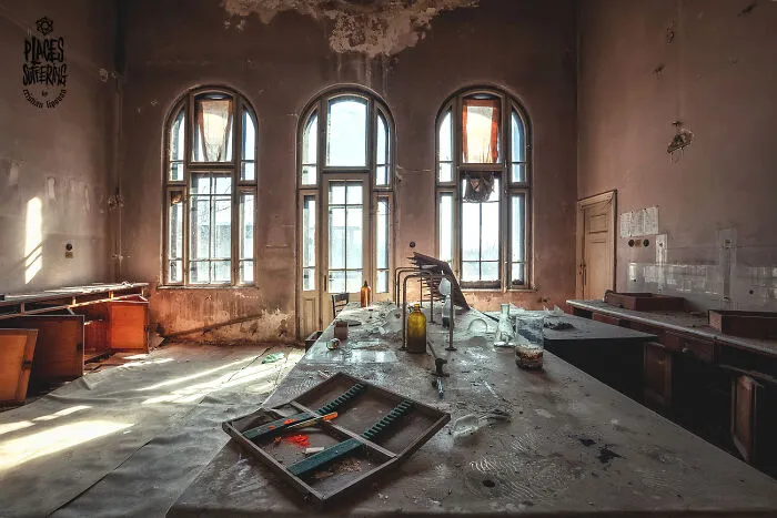 I Entered An Abandoned Food Chemistry Institute Illegally To Take Pictures (30 Pics)