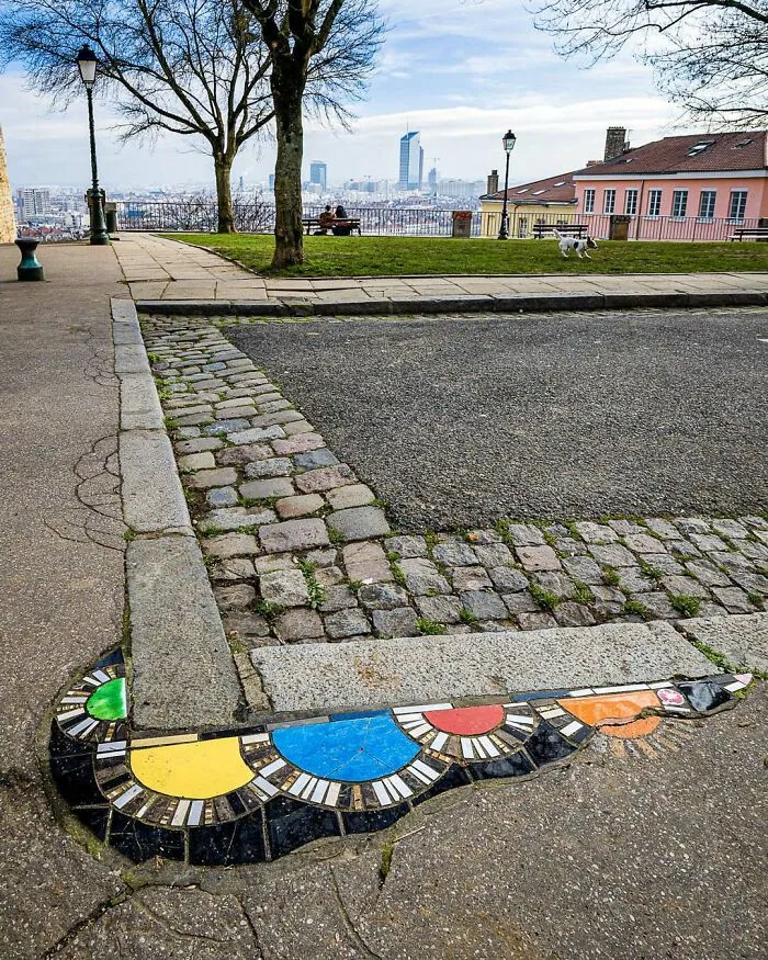 Artist Mends Cracked Sidewalks, Potholes And Buildings Using Vibrant Mosaics, And Here Are His Best 30 Works