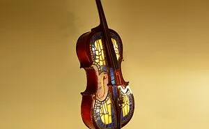 Artist Transforms Discarded Music Instruments And Other Vintage Items Into Lamps (66 Pics)