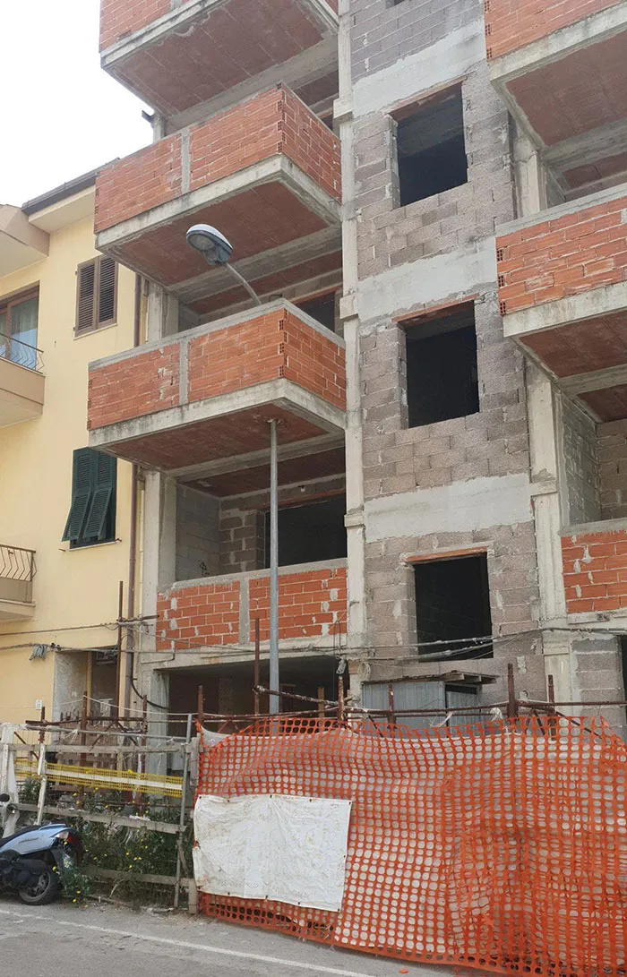 Wtf Is Going On With This Balcony?