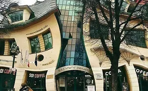 'That’s It, I’m Architecture Shaming': 40 Architecture Examples That Look So Bad, People Just Had To Shame Them