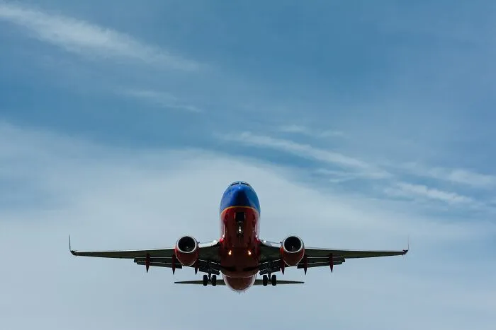 Flight Attendants And Pilots In This Online Group Share 33 Things Passengers Do That Annoy Them