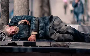 Homeless Man Rejects Tea From Stranger As He Prefers Coffee, Story Reaches Twitter And Goes Viral