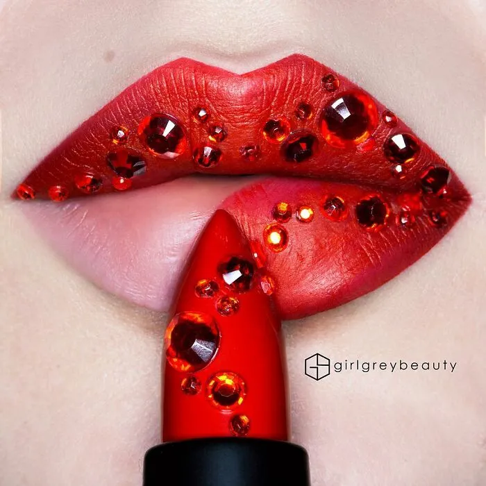 La maquilladora Andrea Reed convierte sus labios en obras de arte y estos son los 40 diseños más deslumbrantes