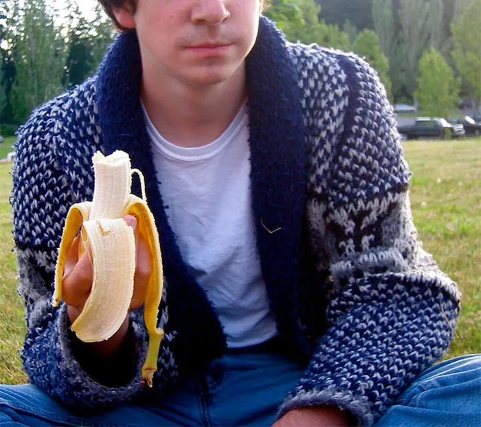 Straight Men Share The Most Basic Things They Did That Someone Claimed Were "Gay" (50 Answers)