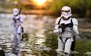 Photographer Uses Pop Culture Toys To Create Awesome Action Photography (30 Pics)