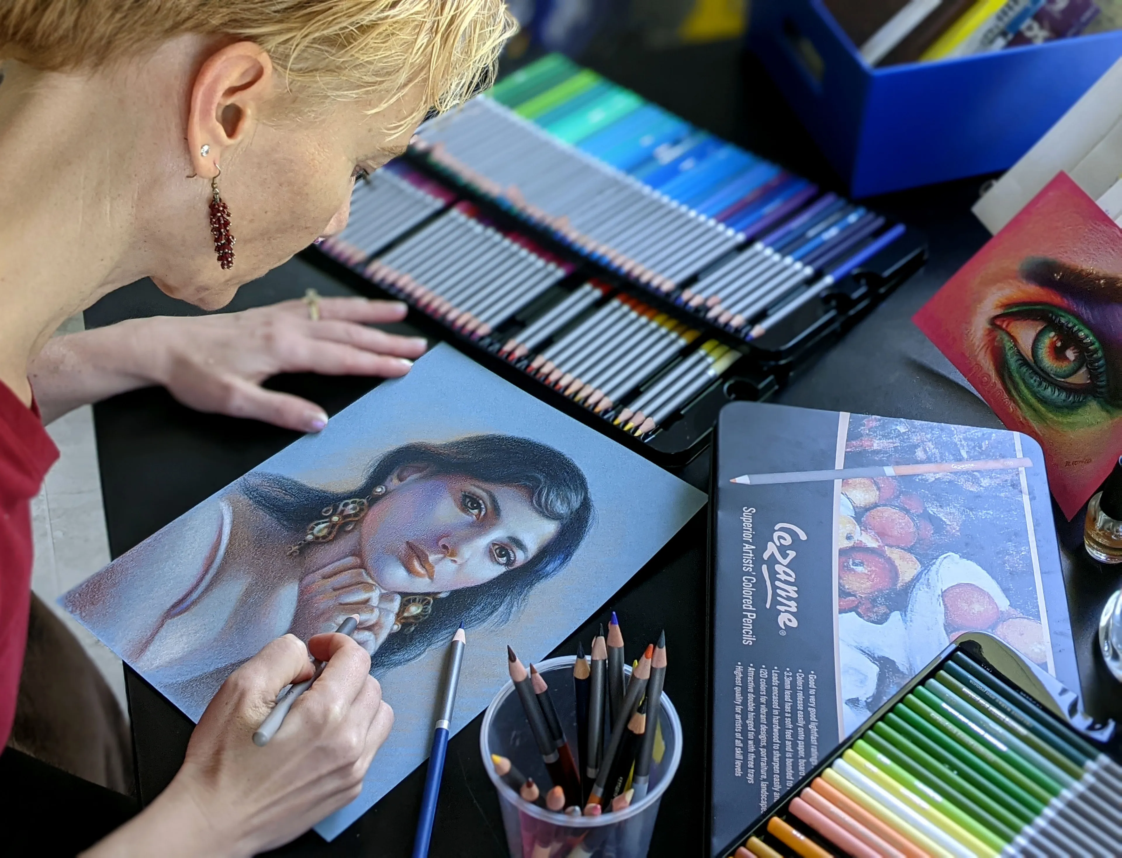 How To Draw A Female Portrait On Colored Paper