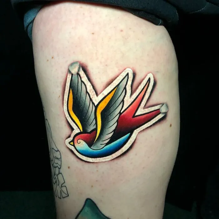 Este artista ha creado 30 tatuajes que parecen pegatinas a punto de despegarse de la piel