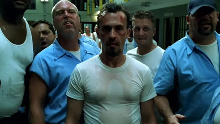 Estos exconvictos cuentan todo lo que Hollywood malinterpreta sobre la vida en prisión en un revelador hilo