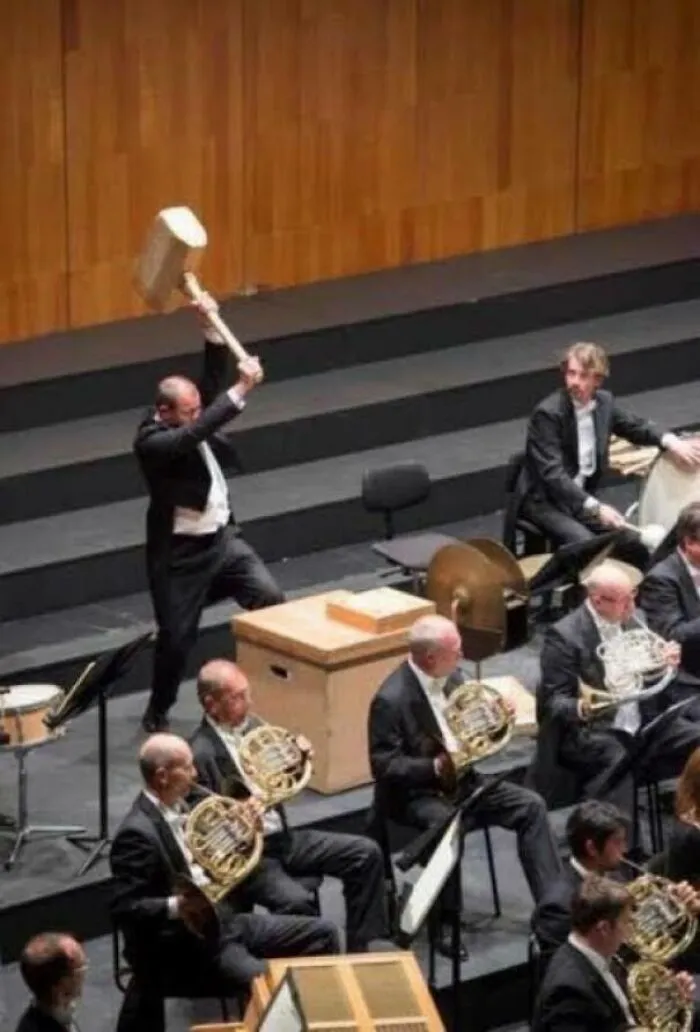 45 People Who Kept Their Cool In A Rather Unusual Situation