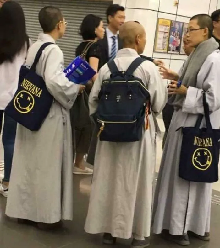 45 People Who Kept Their Cool In A Rather Unusual Situation