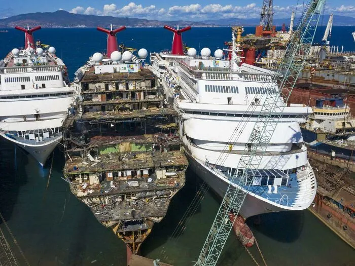 Los cruceros de Carnival están siendo desguazados