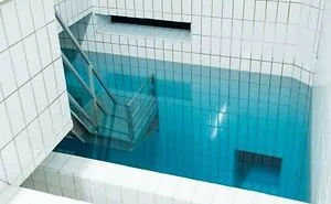 This Group Is All About The Fear Of Submerged Man-Made Objects, And Here Are 30 Of The Scariest Pics That Will Make You Want To Swim Away