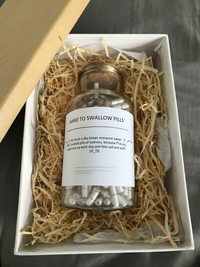 My Boyfriend Wanted To See An Insult Version Of Those ‘Why I Love You’ Bottles. Here’s What I Made Him For Christmas