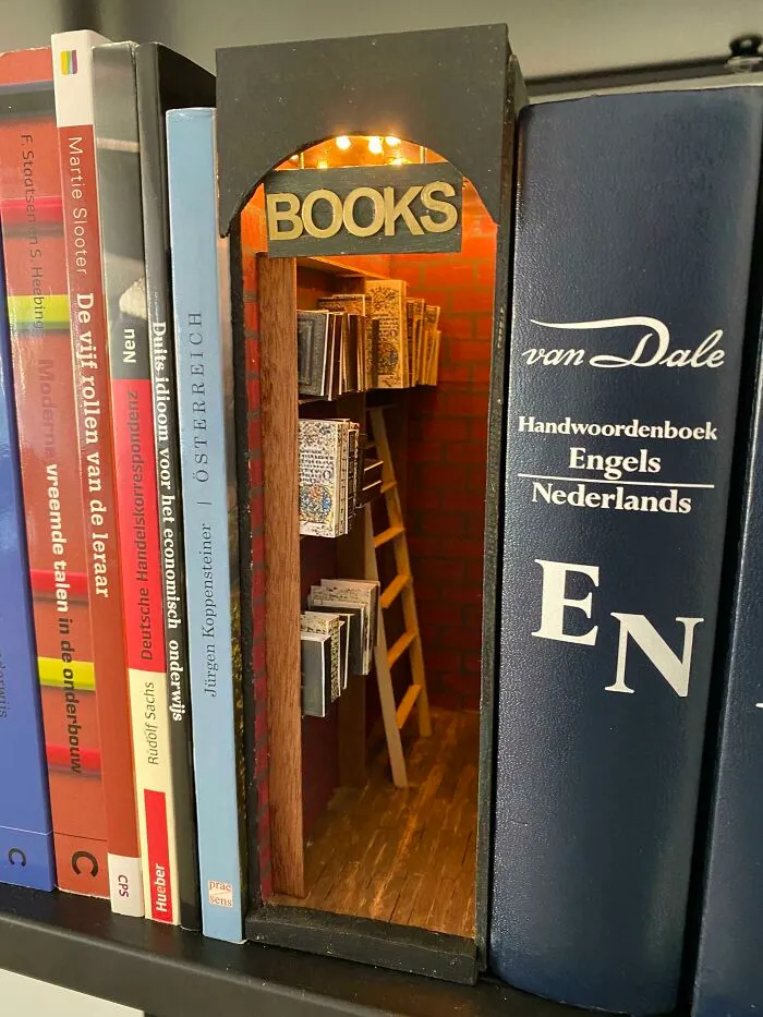 My First Selfmade Bookshelf Insert.it‘S Not Perfect But I Love Looking At It