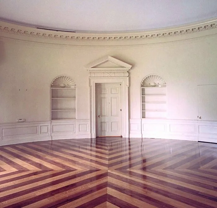 The Oval Office Between Us Presidents