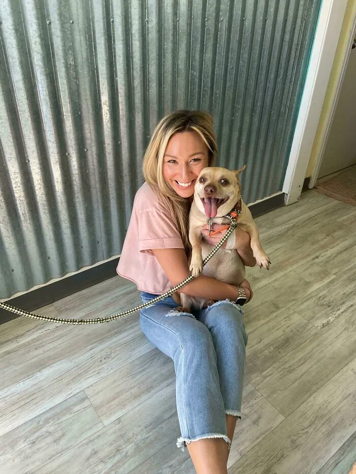 Mi compañera de piso acaba de adoptar a su primer cachorro "Hank el tanque"
