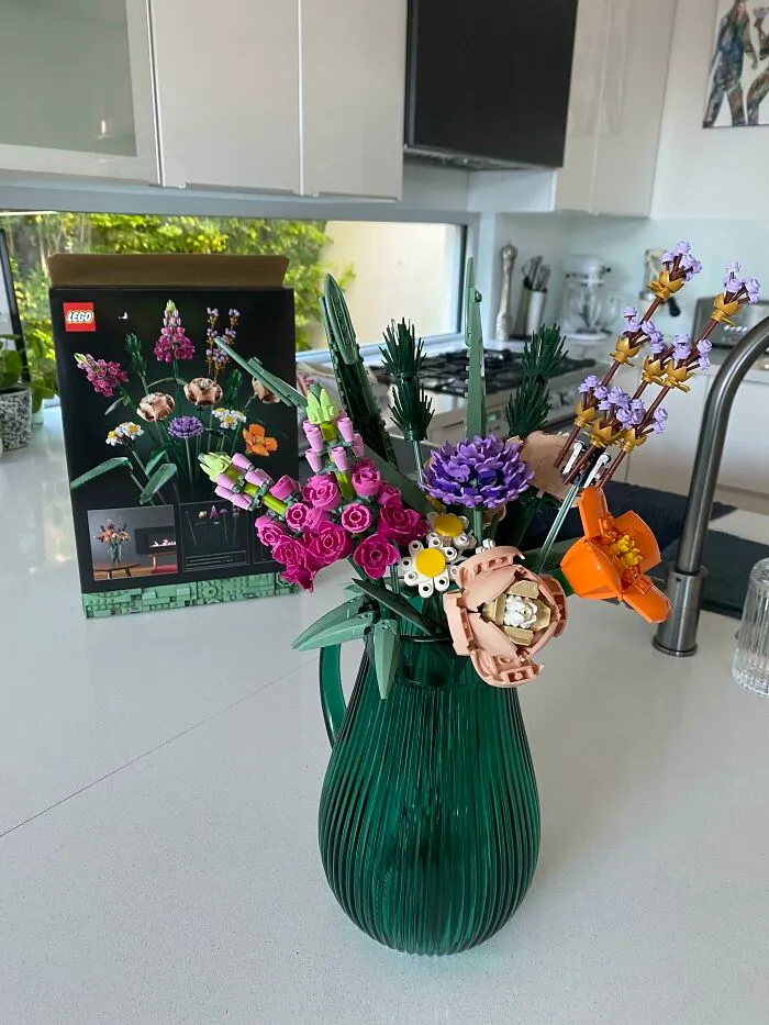 I Gave My Wife LEGO Flowers For Her Birthday