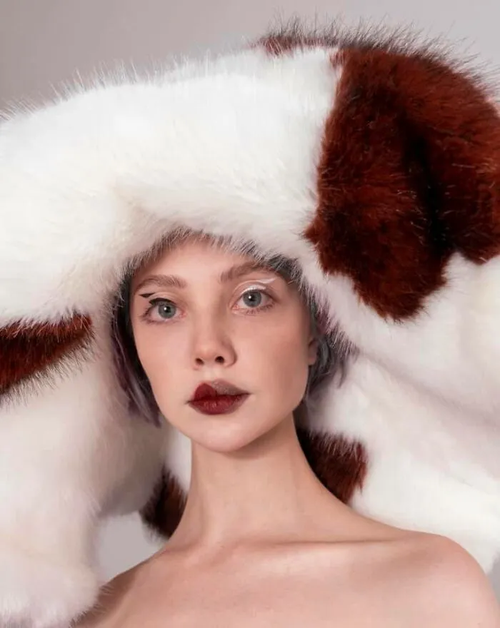Artist Gained Over 4.5M Followers On Instagram Thanks To Her Weird And Thought-Provoking Photo Manipulations (30 New Pics)