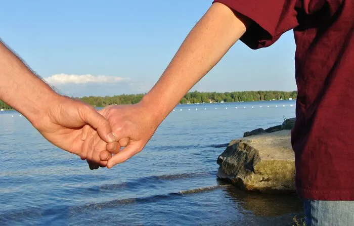 40 Popular Sayings Getting Roasted By People Online For Being False