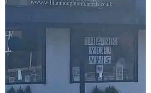 This Account Collects And Shares British Pictures Without Any Context (50 Pics)