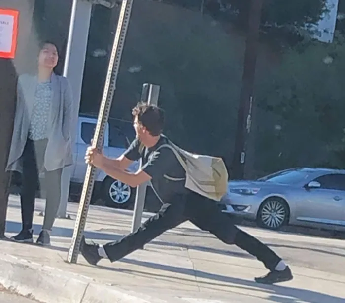 This Instagram Page Is Solely Dedicated To People Standing Weirdly In Public, And Here Are 40 Of The Best Pics