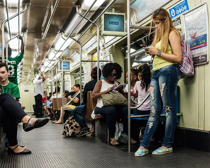 “El mundo está hecho para los hombres”: Esta mujer da 20 ejemplos que muestran cómo las mujeres son discriminadas en la vida cotidiana